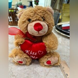 ✂️Small Plush Teddy Bear ‘Kiss Me’✂️